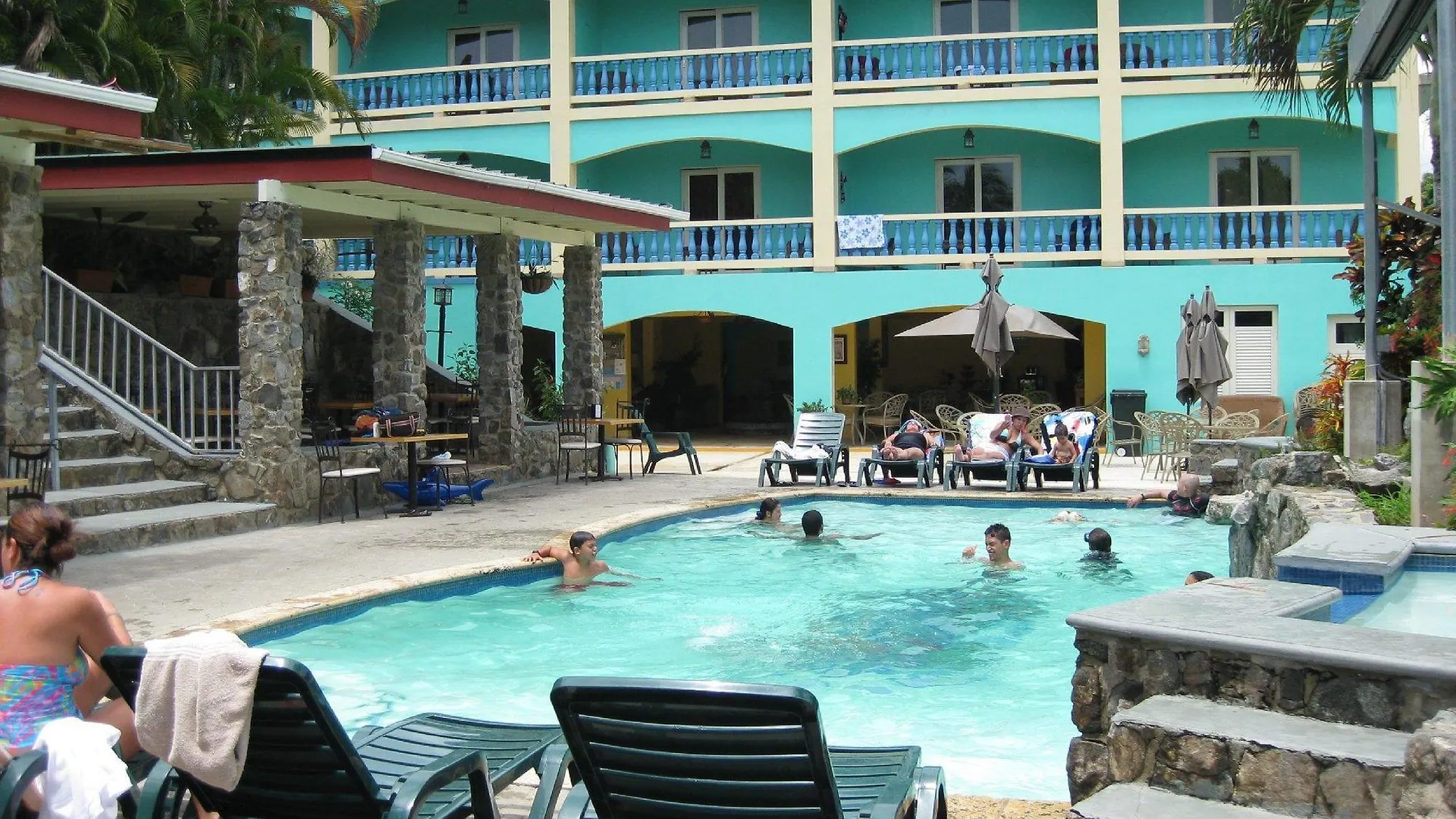 Hotel Lazy Parrot Inn Rincon